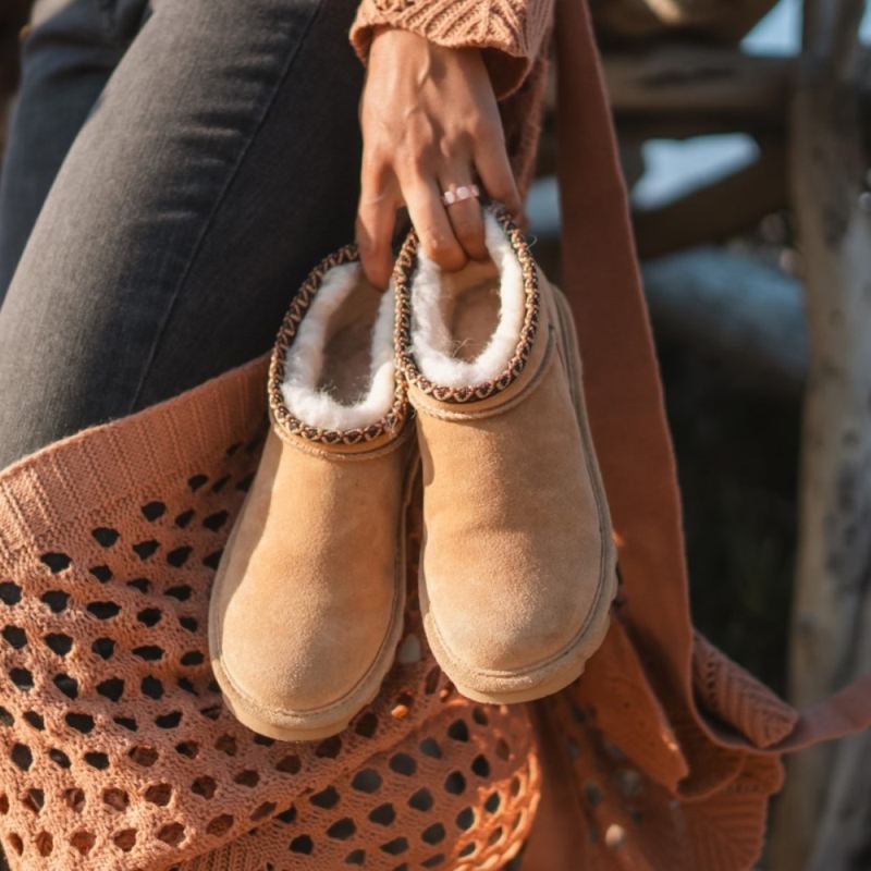 Bearpaw Women's Super Shorty Deco Iced Coffee